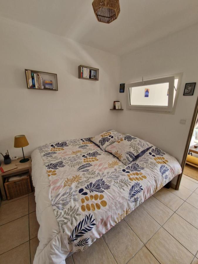 Beau T2 - Piscine Chauffee Apartment